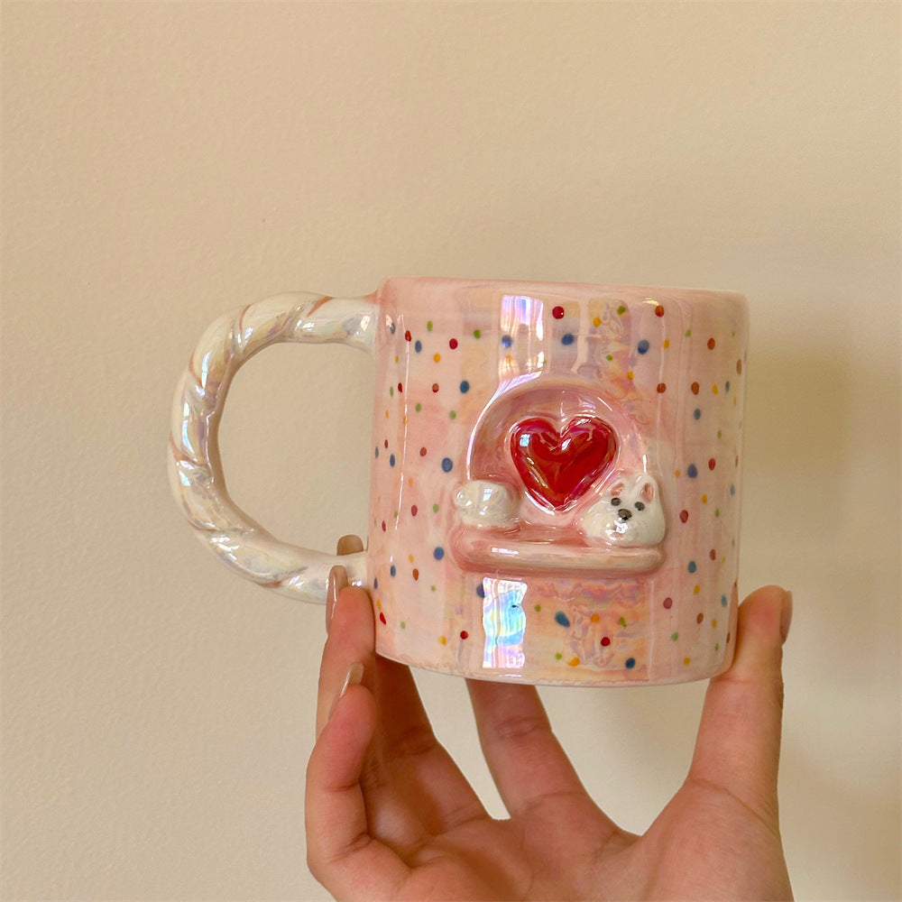 Uroczy ceramiczny kubek